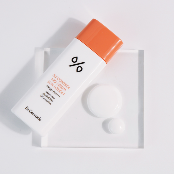 DR.CEURACLE/ Себорегулирующий cолнцезащитный лосьон «5-альфа контроль» SPF 50+. 5α Control No Sebum Sun Lotion, 50 мл.
